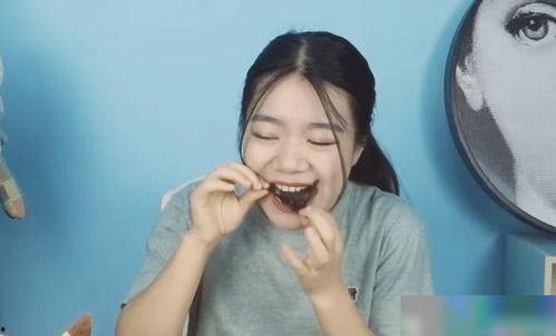 网红视频女吃瓜,瓜界新秀脱颖而出 第3张 网红视频女吃瓜,瓜界新秀脱颖而出 第3张