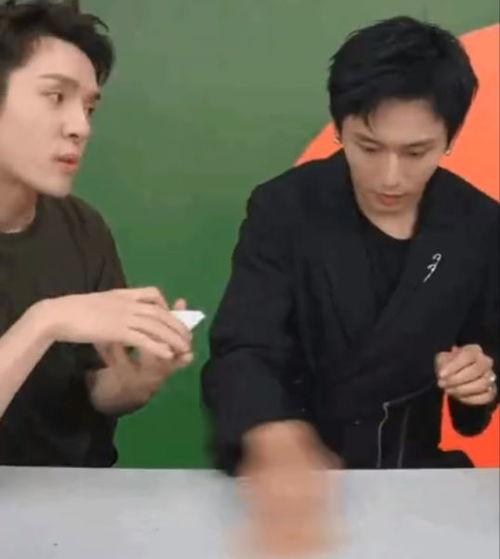 顶流娱乐圈爆料博主,顶流博主爆料背后的真相 第2张 顶流娱乐圈爆料博主,顶流博主爆料背后的真相 第2张