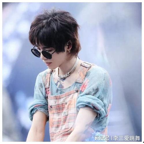 娱乐圈八卦最新爆料tf,娱乐圈八卦揭秘，神秘事件引热议