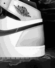 最新钉鞋爆料视频大全集,揭秘运动鞋界潮流新趋势