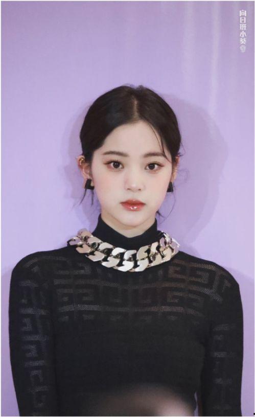 欧阳娜娜最新八卦爆料,揭秘明星背后的情感纠葛 第3张 欧阳娜娜最新八卦爆料,揭秘明星背后的情感纠葛 第3张