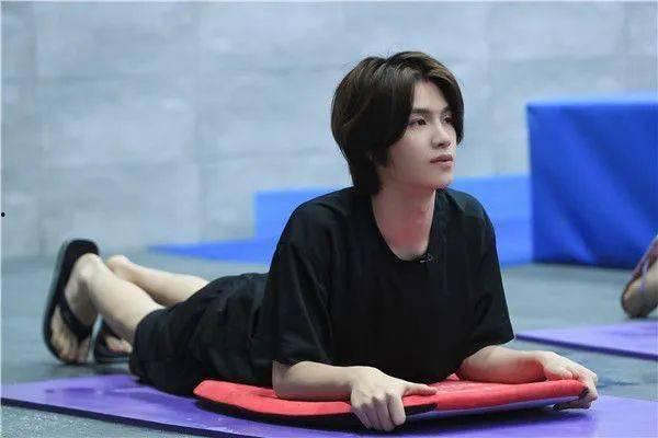 黄明昊杨幂爆料微博视频,微博视频揭秘娱乐圈幕后故事 第2张 黄明昊杨幂爆料微博视频,微博视频揭秘娱乐圈幕后故事 第2张