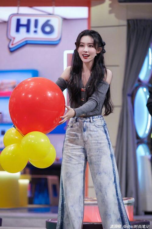 女主穿到娱乐圈吃瓜,女主的吃瓜日常 第3张 女主穿到娱乐圈吃瓜,女主的吃瓜日常 第3张